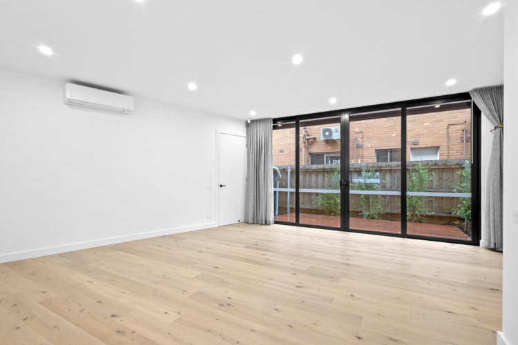 2/2d Erindale Street, MURRUMBEENA, VIC 3163 Australia