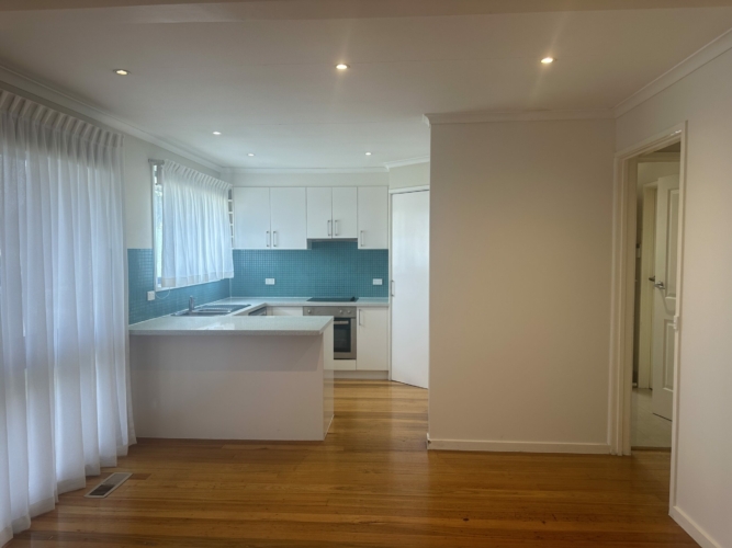 1/52 Shelton Crescent, NOBLE PARK NORTH, VIC 3174 Australia