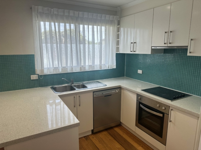 1/52 Shelton Crescent, NOBLE PARK NORTH, VIC 3174 Australia