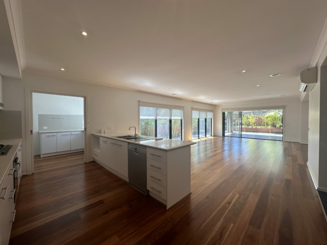 13 Elmswood Boulevard, KEYSBOROUGH, VIC 3173 Australia