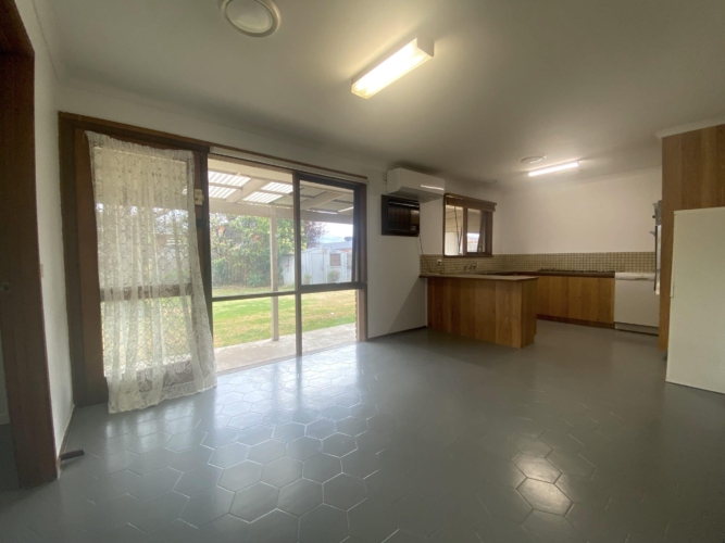 10 Dowling Street, KEALBA, VIC 3021 Australia