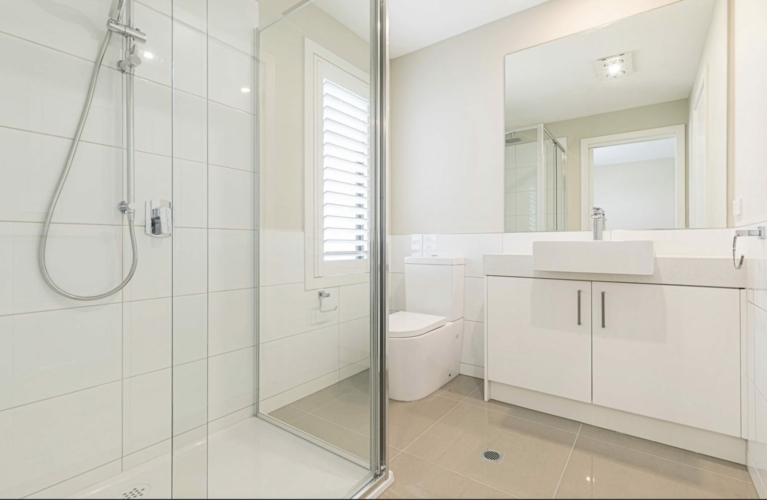 2/10 Shenfield Avenue, BONBEACH, VIC 3196 Australia