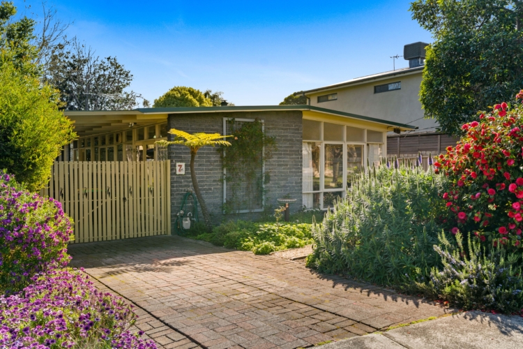 7 Nicholas Grove, HEATHERTON, VIC 3202 Australia