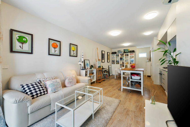104/95 Warrigal Road, HUGHESDALE, VIC 3166 Australia