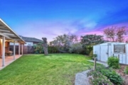10 Dowling Street, KEALBA, VIC 3021 Australia