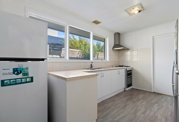 27 Hampshire Road, GLEN WAVERLEY, VIC 3150 Australia