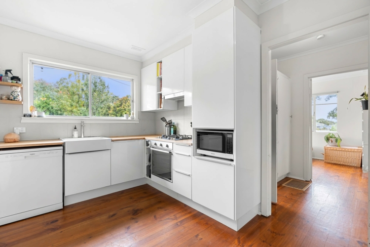 4 Warrina Street, CHADSTONE, VIC 3148 Australia