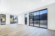 33 Dickson Street, MOUNT WAVERLEY, VIC 3149 Australia
