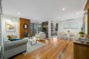 77 Rutherford Road, VIEWBANK, VIC 3084 Australia