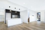 33 Dickson Street, MOUNT WAVERLEY, VIC 3149 Australia