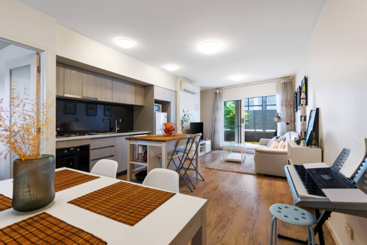 104/95 Warrigal Road, HUGHESDALE, VIC 3166 Australia